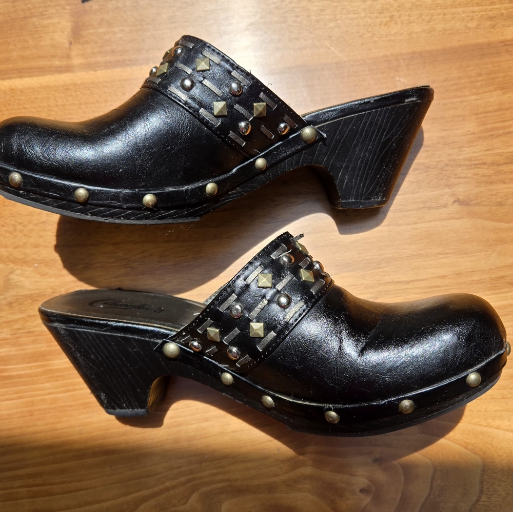 Candies Studded Black Clogs. Womens 8. - Picture 14 of 15